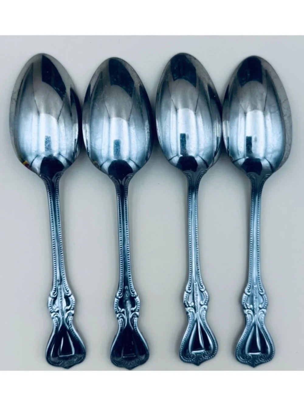 Set Of 4 Towle OLD COLONIAL 18/10 Stainless Place Oval Soup Spoons